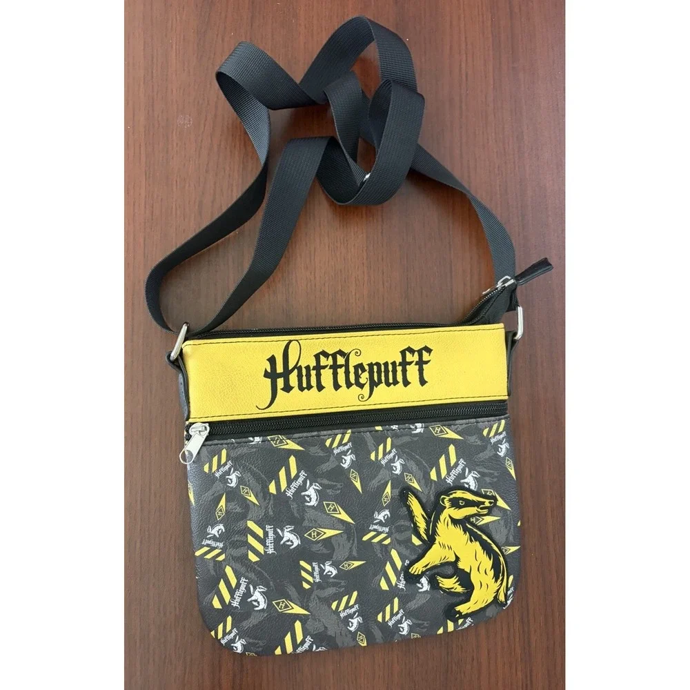 Harry Potter Hufflepuff Black & Yellow Crossbody Shoulder Bag Loungefly Purse